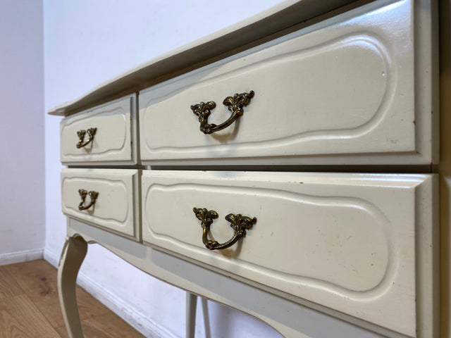 WMK I Versand 85€ I Charmante weiße Chippendale Kommode mit Schubladen & edlen Messingbeschlägen I Sideboard Schubladenkommode Flurkommode Wäschekommode Vintage Barock Rokoko Berlin Jena Bamberg