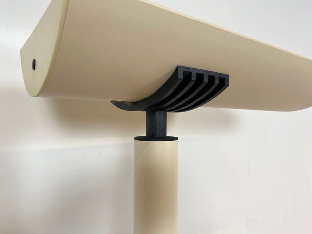 WMK I Design Award Gewinner aus 1988 I Hochwertige weiße Vintage Designer Standleuchte IBS 236 von Waldmann aus Metall I Steh Leuchte Lampe Deckenfluter Wohnzimmerlampe Vintage Space Age 80er Berlin