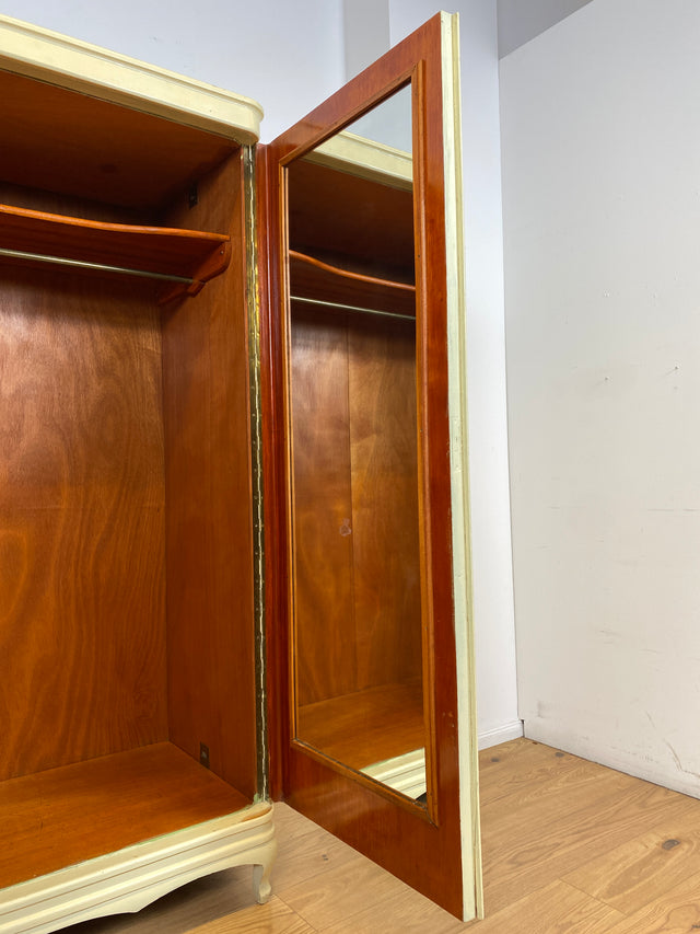 WMK I Wunderschöner weißer 1930er Jahre Kleiderschrank aus vollem Holz mit Schubladen I Schrank Schlafzimmerschrank Wäscheschrank Schlafzimmer Chippendale Art Deco Antik Vintage Berlin Dresden Bayern