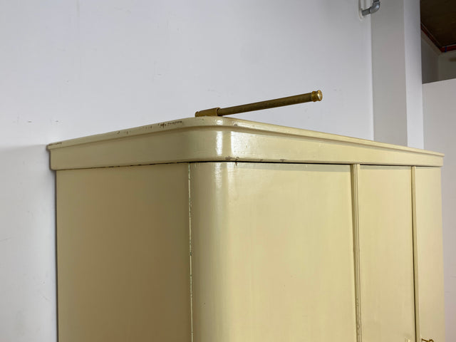 WMK I Wunderschöner weißer 1930er Jahre Kleiderschrank aus vollem Holz mit Schubladen I Schrank Schlafzimmerschrank Wäscheschrank Schlafzimmer Chippendale Art Deco Antik Vintage Berlin Dresden Bayern