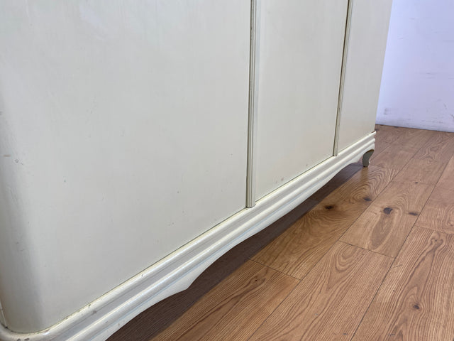 WMK I Wunderschöner weißer 1930er Jahre Kleiderschrank aus vollem Holz mit Schubladen I Schrank Schlafzimmerschrank Wäscheschrank Schlafzimmer Chippendale Art Deco Antik Vintage Berlin Dresden Bayern