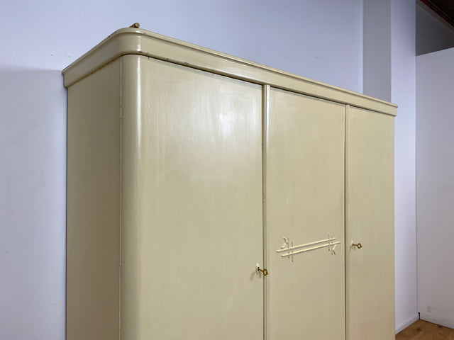 WMK I Wunderschöner weißer 1930er Jahre Kleiderschrank aus vollem Holz mit Schubladen I Schrank Schlafzimmerschrank Wäscheschrank Schlafzimmer Chippendale Art Deco Antik Vintage Berlin Dresden Bayern