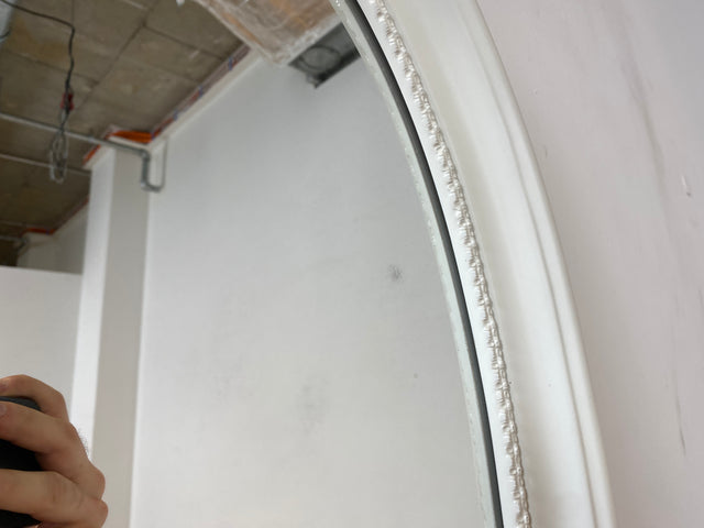 WMK I Versand möglich I Sehr schöner weißer ovaler 70er Jahre Spiegel im Barock Stil mit floralem Kunststoff Spiegelrahmen I Wandspiegel Mirror Flurspiegel Rokoko Vintage I Berlin Hannover Düsseldorf